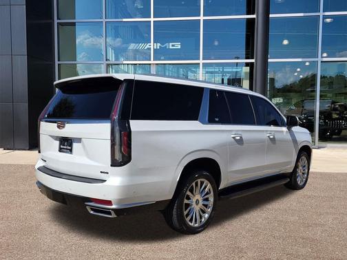 2022 Cadillac Escalade ESV Premium Luxury