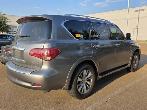 2017 INFINITI QX80 Base