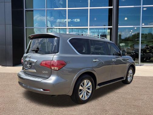 2017 INFINITI QX80 Base