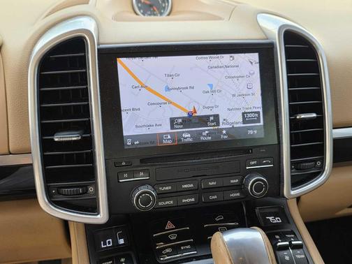 2017 Porsche Cayenne Platinum Edition