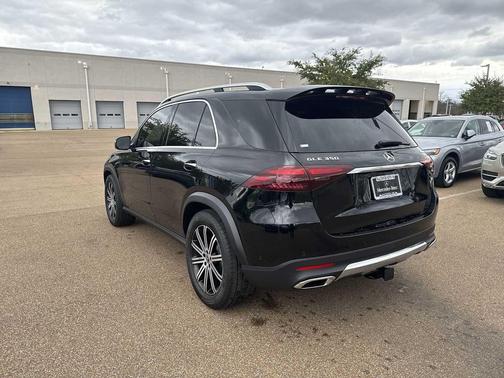 Obsidian Black Metallic 2026 Mercedes-Benz GLE 350 4MATIC