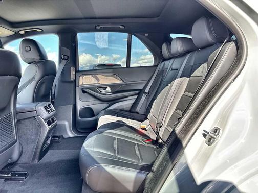 MANUFAKTUR Alpine Grey 2026 Mercedes-Benz AMG GLE 53 4MATIC+
