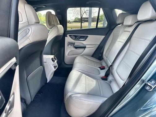 Verde Silver Metallic 2026 Mercedes-Benz GLC 300 Base