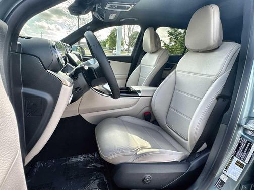 Verde Silver Metallic 2026 Mercedes-Benz GLC 300 Base