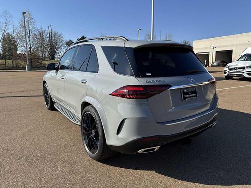 MANUFAKTUR Alpine Grey 2026 Mercedes-Benz GLE 450 4MATIC