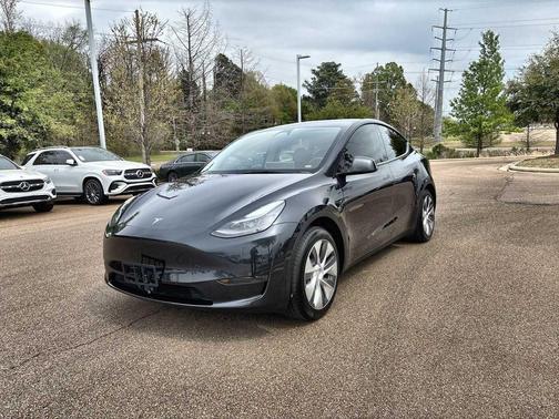 2024 Tesla Model Y RWD
