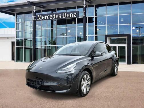 2024 Tesla Model Y RWD