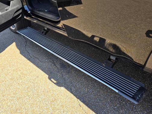 2022 Jeep Wagoneer Series III 4x2