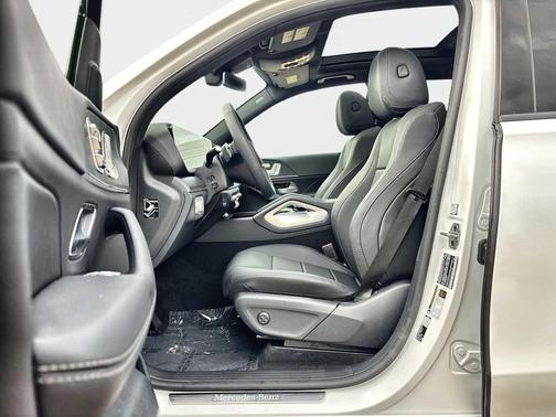 MANUFAKTUR Moonlight White Metallic 2026 Mercedes-Benz GLE 350 4MATIC