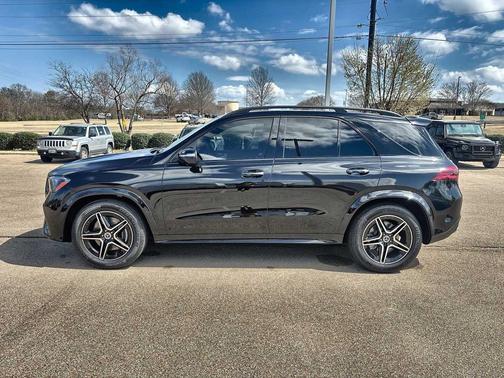 Obsidian Black Metallic 2026 Mercedes-Benz GLE 350 4MATIC