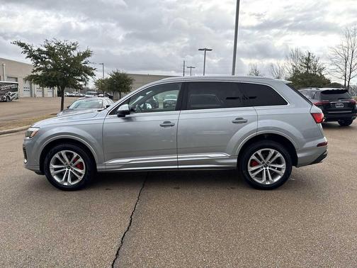 2025 Audi Q7 55 Premium Plus