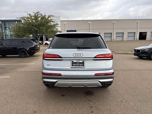 2025 Audi Q7 55 Premium Plus
