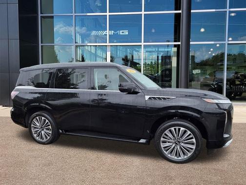 2025 INFINITI QX80 Luxe