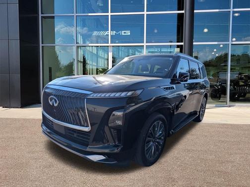 2025 INFINITI QX80 Luxe