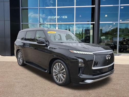 2025 INFINITI QX80 Luxe