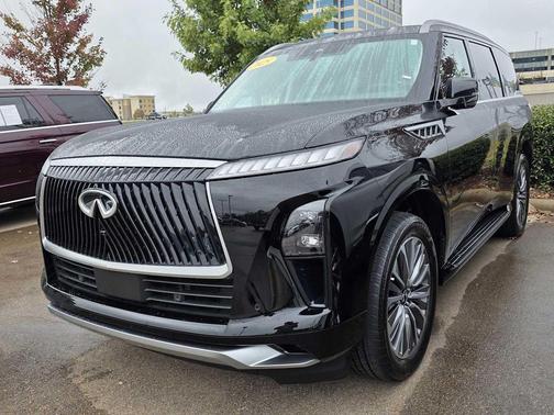 2025 INFINITI QX80 Luxe