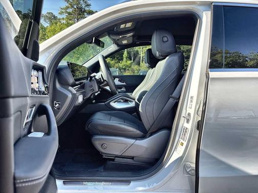 Polar White 2025 Mercedes-Benz GLE 580 4MATIC