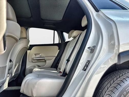 Polar White 2026 Mercedes-Benz GLA 250 4MATIC