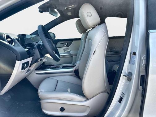 Polar White 2026 Mercedes-Benz GLA 250 4MATIC