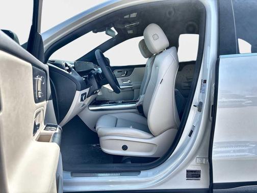Polar White 2026 Mercedes-Benz GLA 250 4MATIC