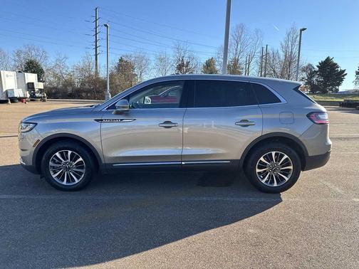 2023 Lincoln Nautilus Standard