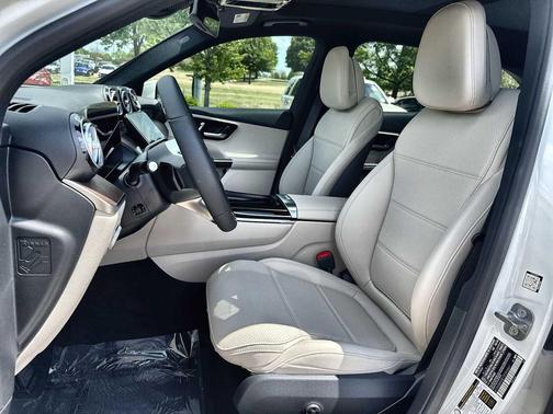 Polar White 2026 Mercedes-Benz GLC 300 Base