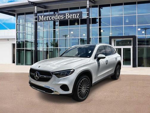 Polar White 2026 Mercedes-Benz GLC 300 Base