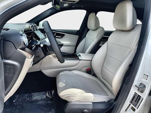 Polar White 2026 Mercedes-Benz GLC 300 Base