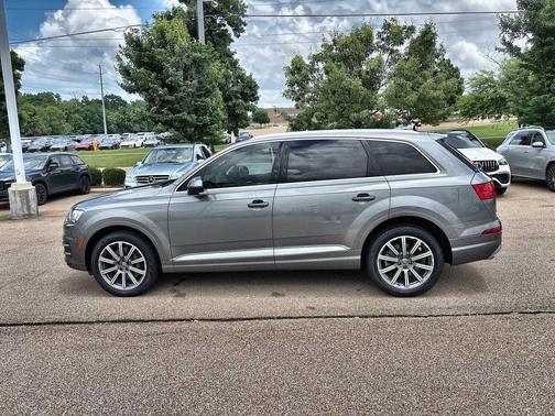 Gray 2018 Audi Q7 3.0T Premium Plus