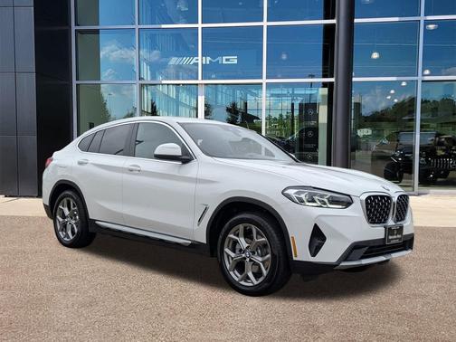 2025 BMW X4 xDrive30i