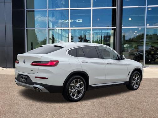 2025 BMW X4 xDrive30i