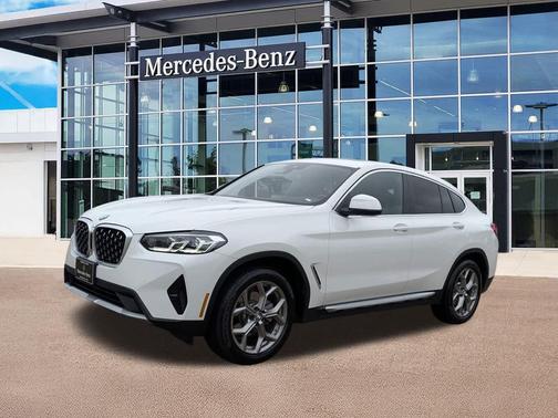 2025 BMW X4 xDrive30i