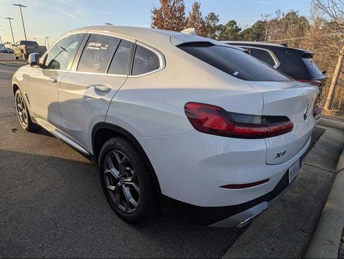 2025 BMW X4 xDrive30i