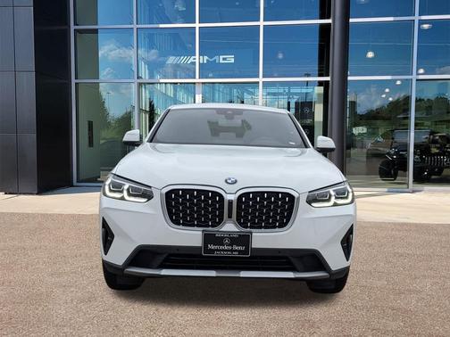 2025 BMW X4 xDrive30i