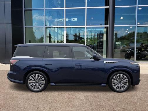 2025 INFINITI QX80 SENSORY AWD
