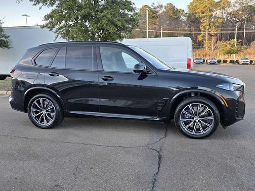 2026 BMW X5 M60i
