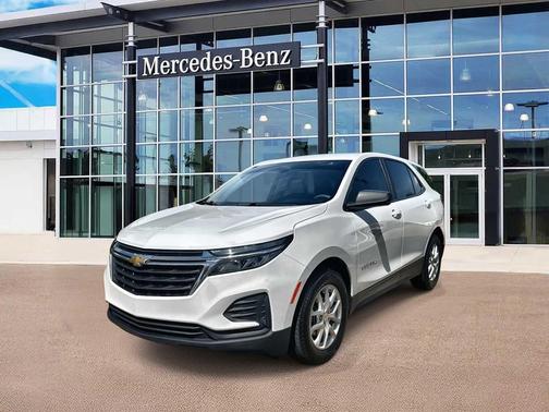 Summit White 2022 Chevrolet Equinox LS