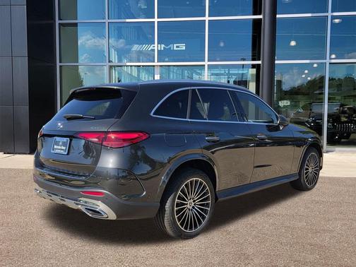 2026 Mercedes-Benz GLC 300 4MATIC