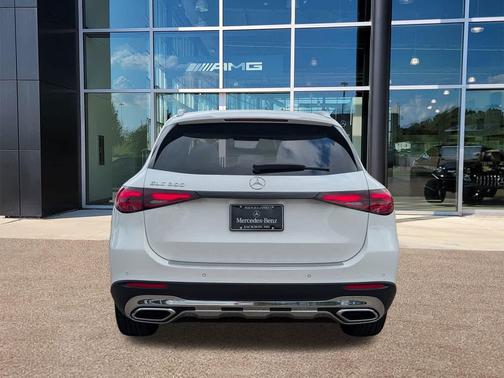 2026 Mercedes-Benz GLC 300 Base