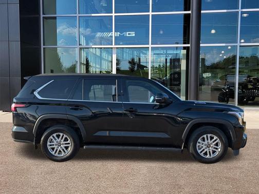 2025 Toyota Sequoia SR5