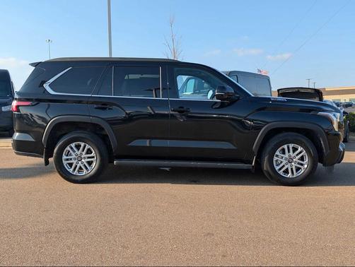 2025 Toyota Sequoia SR5