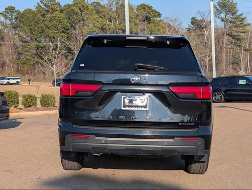 2025 Toyota Sequoia SR5