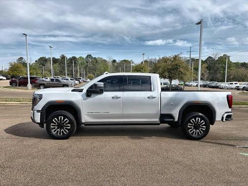 White Frost Tricoat 2024 GMC Sierra 3500 Denali