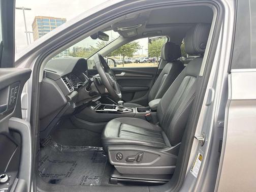 2023 Audi Q5 40 Premium