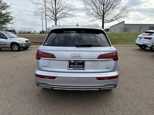 2023 Audi Q5 40 Premium