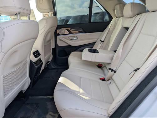 2026 Mercedes-Benz GLE 450e 4MATIC