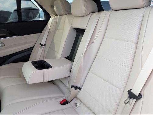 2026 Mercedes-Benz GLE 450e 4MATIC