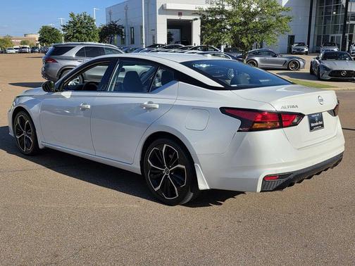 2023 Nissan Altima SR FWD