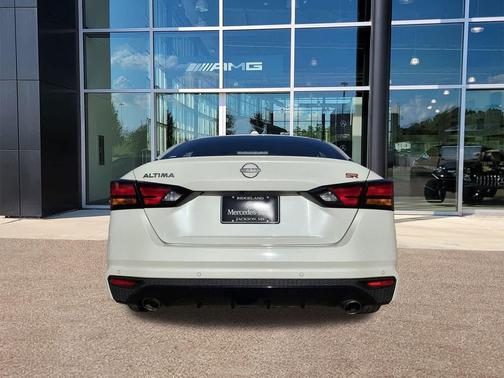 2023 Nissan Altima SR FWD