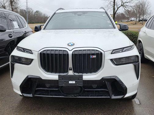 2024 BMW X7 M60i
